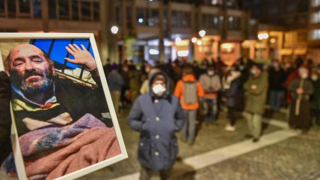 El frío también mata en Génova. Oración en recuerdo de Mario, amigo sin hogar, maestro de solidaridad